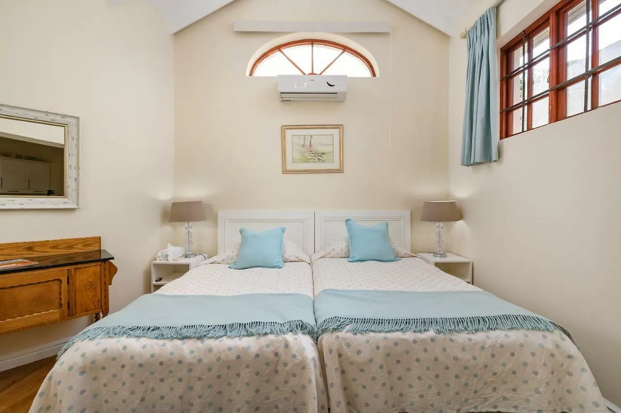 פורט אליזבת' Millbury Guest House 4*, פורט אליזבת'